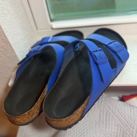 Birkenstock Men’s Arizona Sandals in Ultra Blue with Black Soles Size 44 main image 3